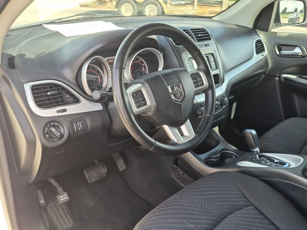 Used 2019 Dodge Journey SE w/ Connectivity Group FWD image 34