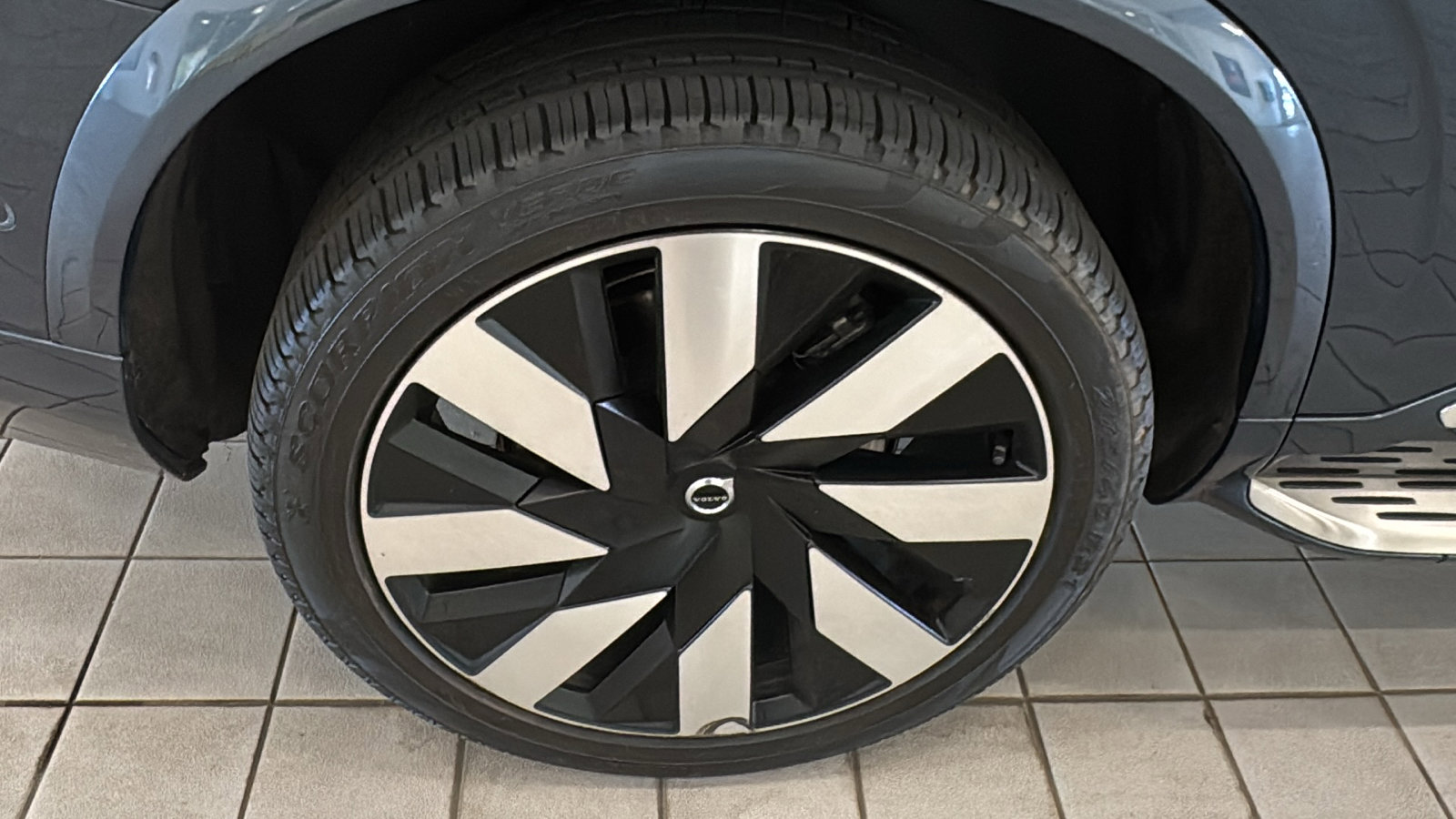 Used 2023 Volvo XC90 T8 Ultimate AWD/4WD image 32
