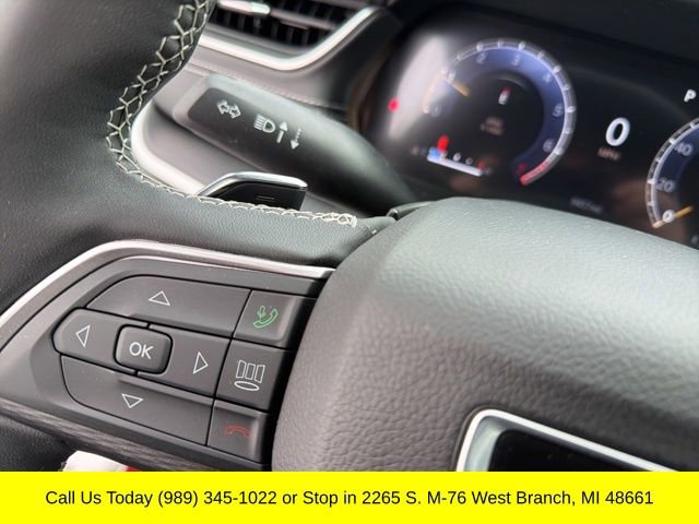 Used 2025 Jeep Grand Cherokee Altitude image 24