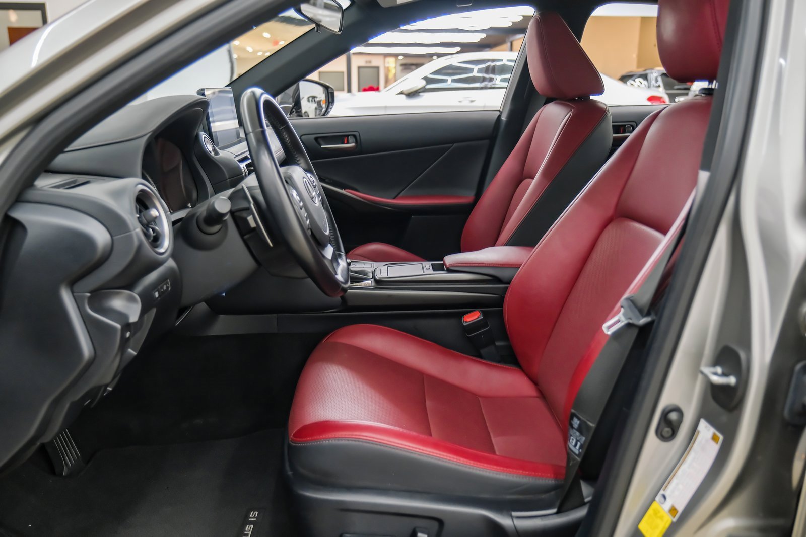 Used 2022 Lexus IS 300 image 40
