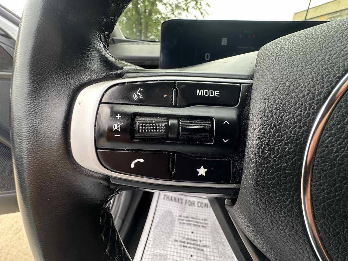 Used 2025 Kia K5 EX FWD image 16