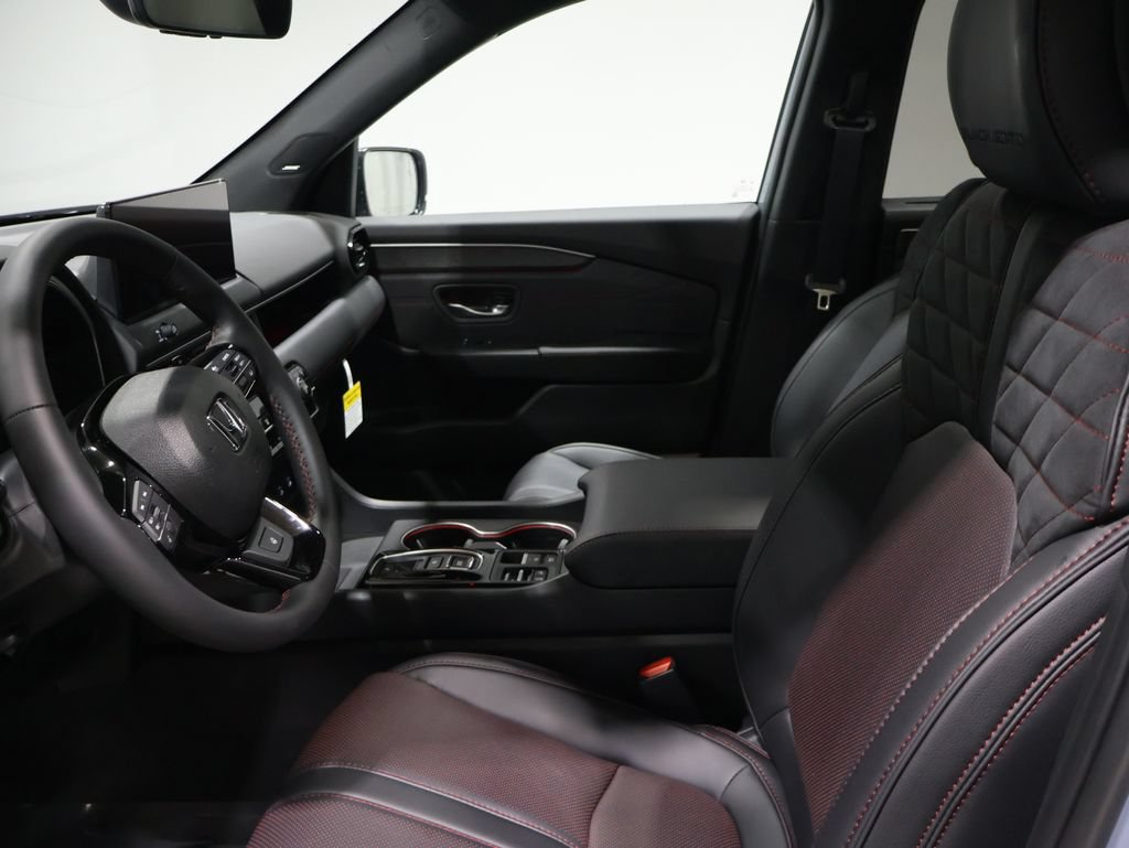 New 2026 Honda Pilot Black Edition image 6