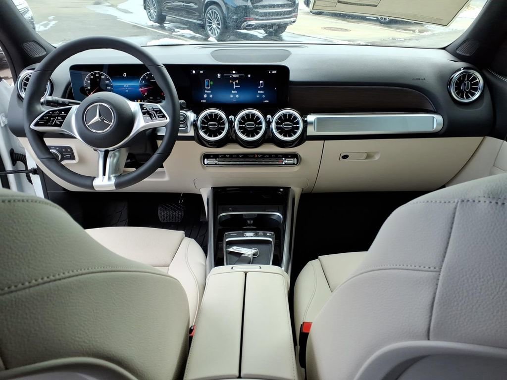 New 2026 Mercedes-Benz GLB 250 4MATIC image 28