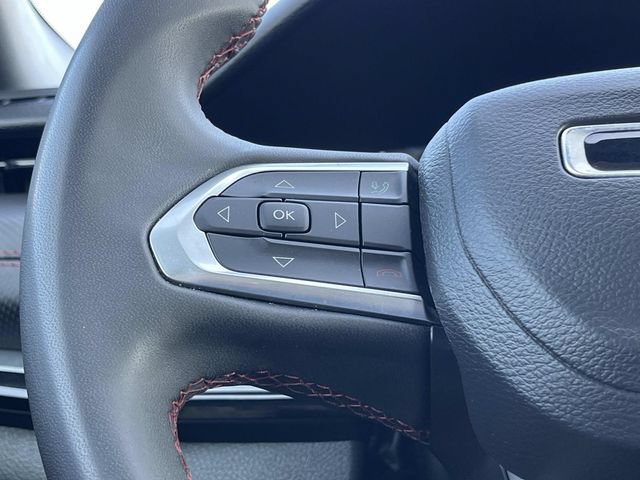 Used 2024 Jeep Compass Trailhawk AWD/4WD image 29