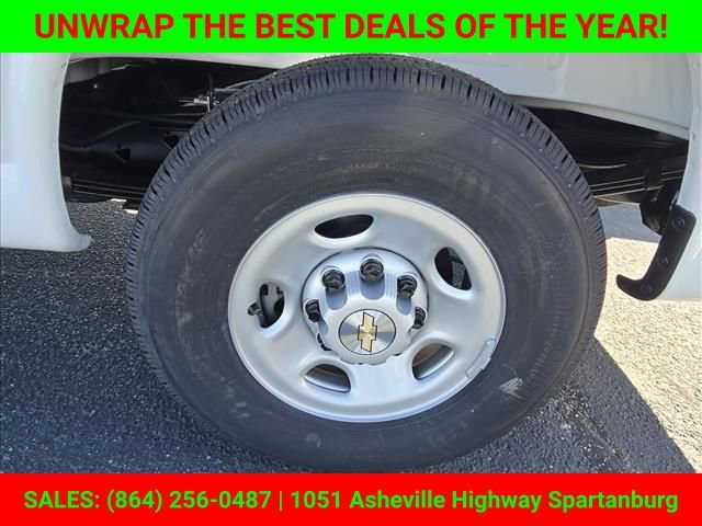 New 2025 Chevrolet Express 2500 Extended w/ Driver Convenience Package image 20