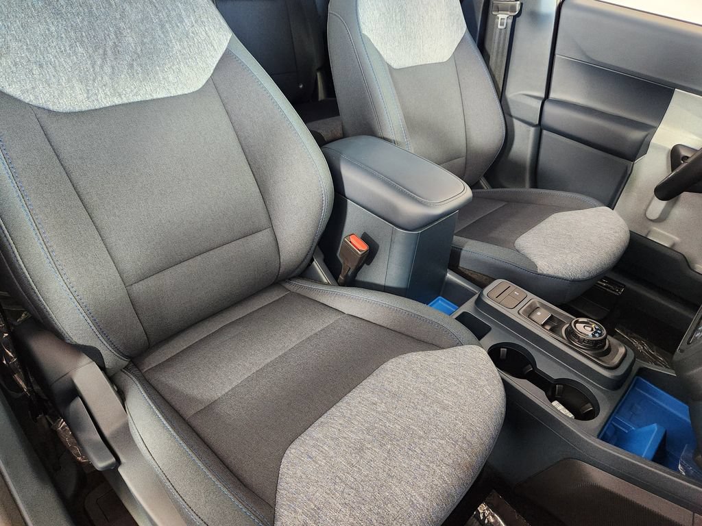 New 2026 Ford Maverick XLT w/ XLT Luxury Package FWD image 12