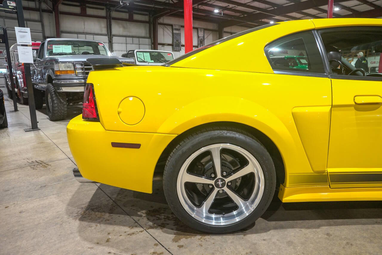 Used 2004 Ford Mustang Mach 1 RWD image 9
