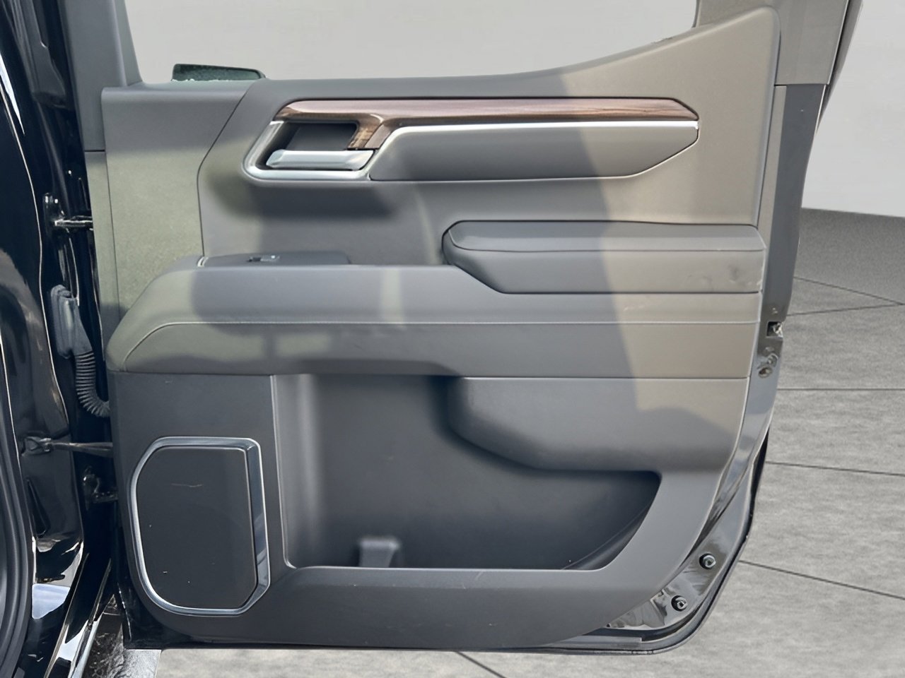 Used 2022 Chevrolet Silverado 1500 LT image 30