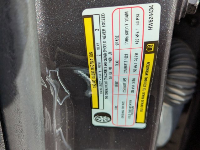 Used 2017 Jeep Cherokee Latitude w/ Cold Weather Group image 15