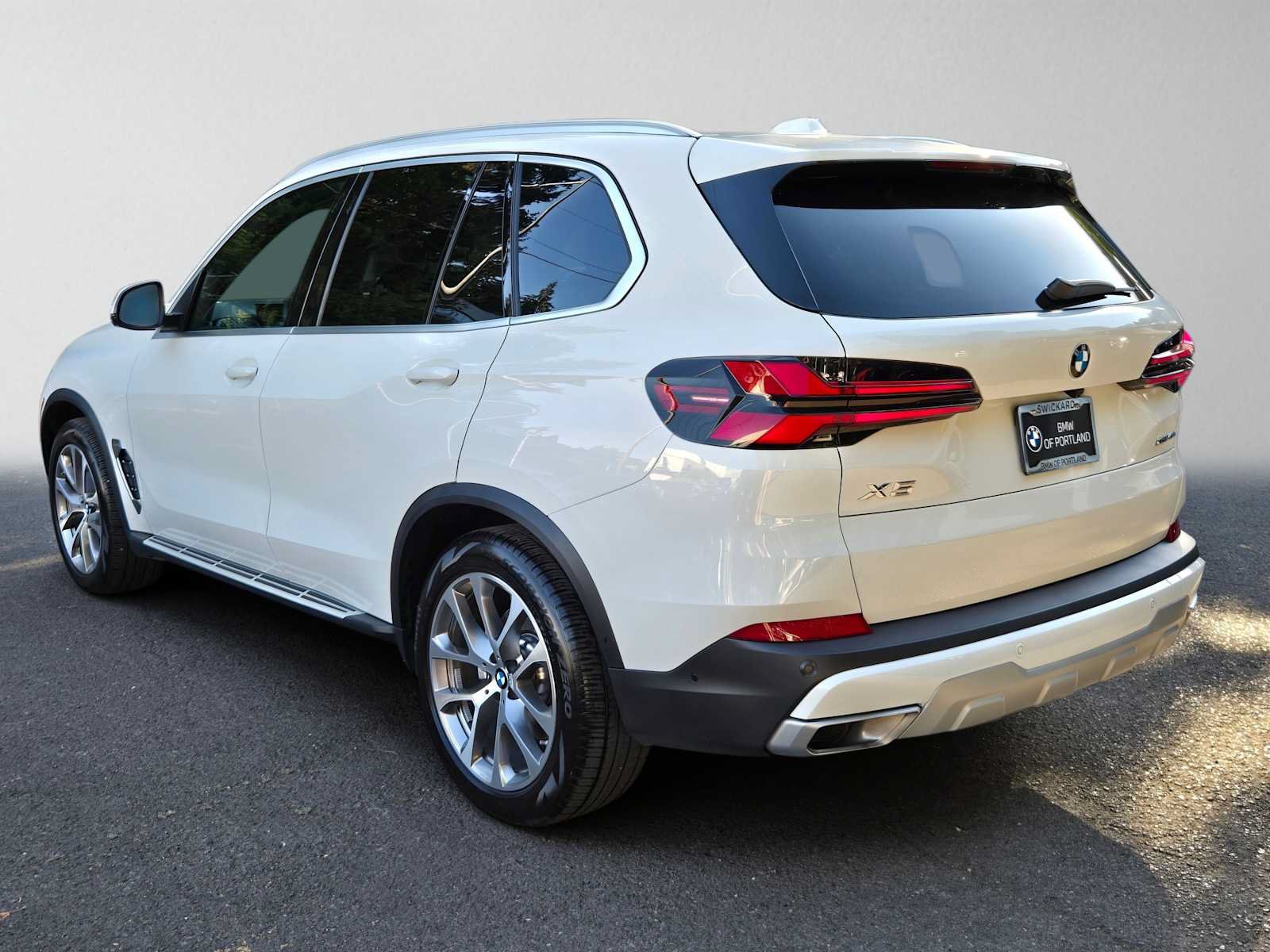 Used 2026 BMW X5 xDrive40i AWD/4WD image 5