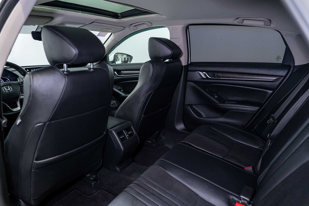 Used 2019 Honda Accord Touring image 16