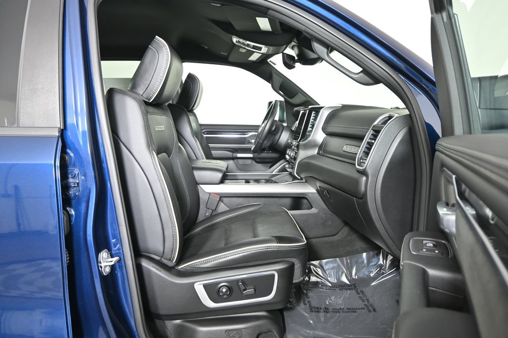 Used 2021 RAM 1500 Laramie w/ Sport Appearance Package AWD/4WD image 14