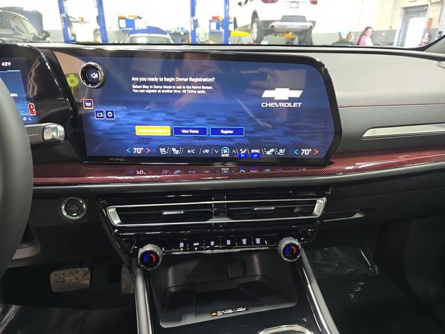 New 2026 Chevrolet Traverse RS w/ LPO, Floor Liner Package image 22