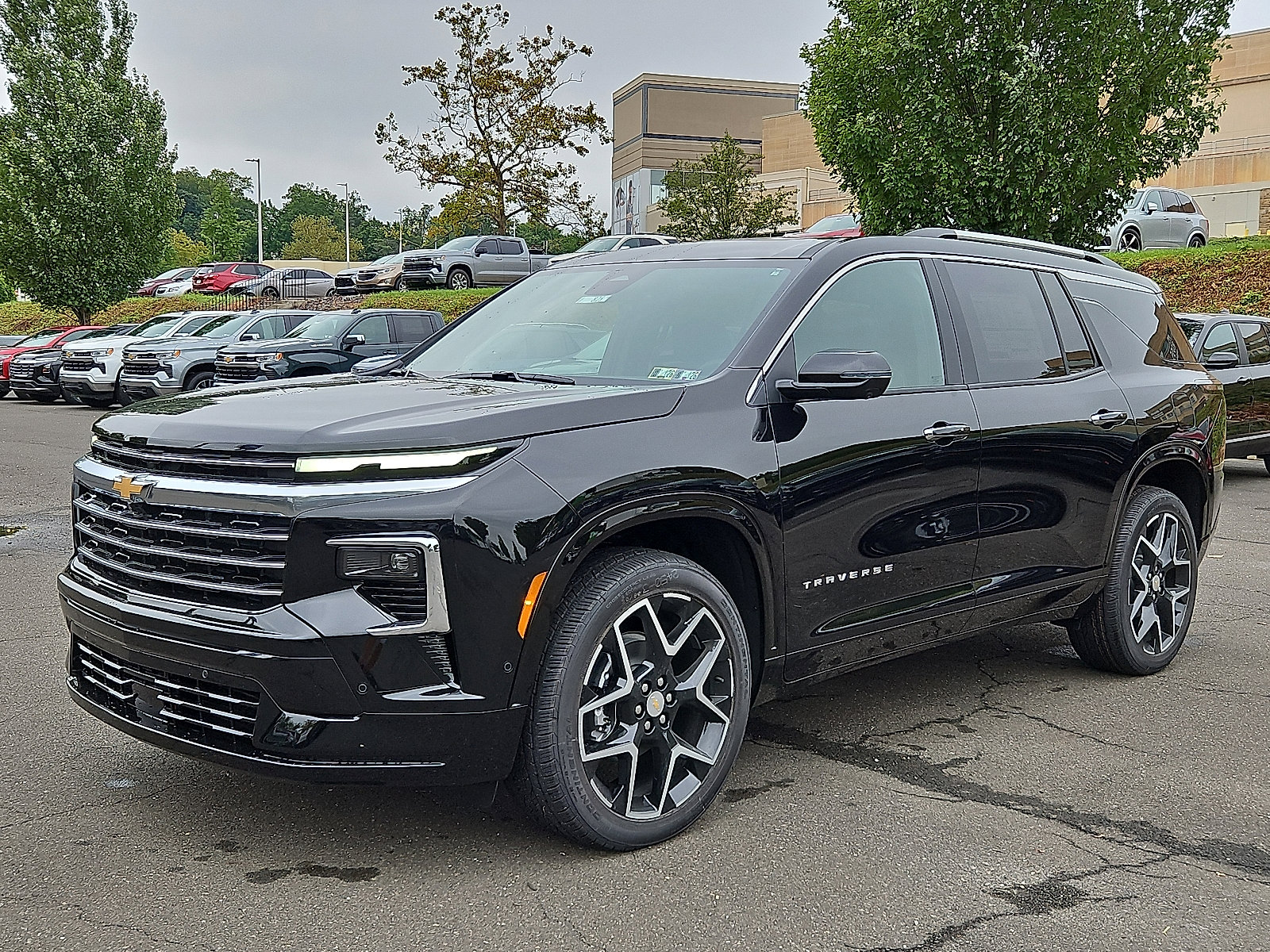 New 2026 Chevrolet Traverse High Country image 2
