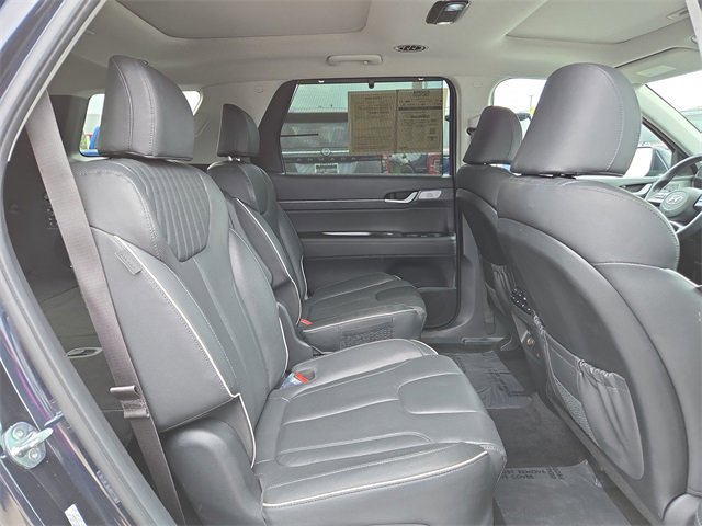 Used 2024 Hyundai Palisade Limited image 14