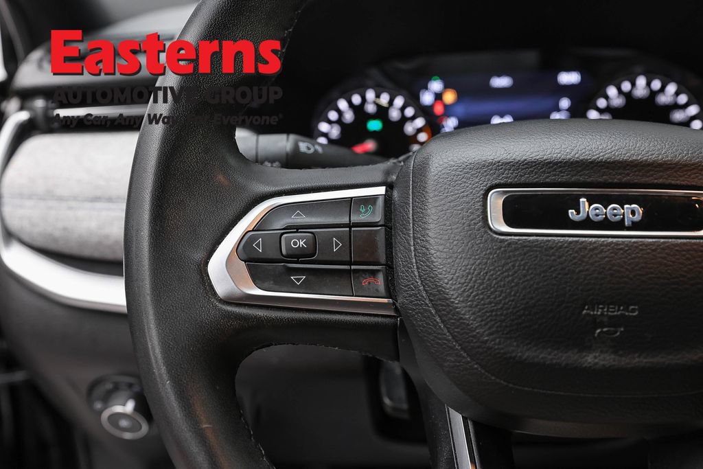 Used 2023 Jeep Compass Latitude AWD/4WD image 16