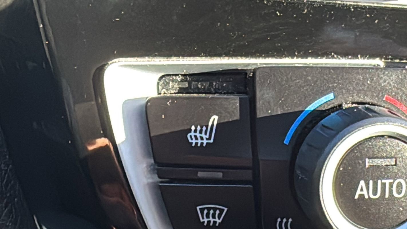 Used 2018 BMW 320i xDrive Sedan image 25