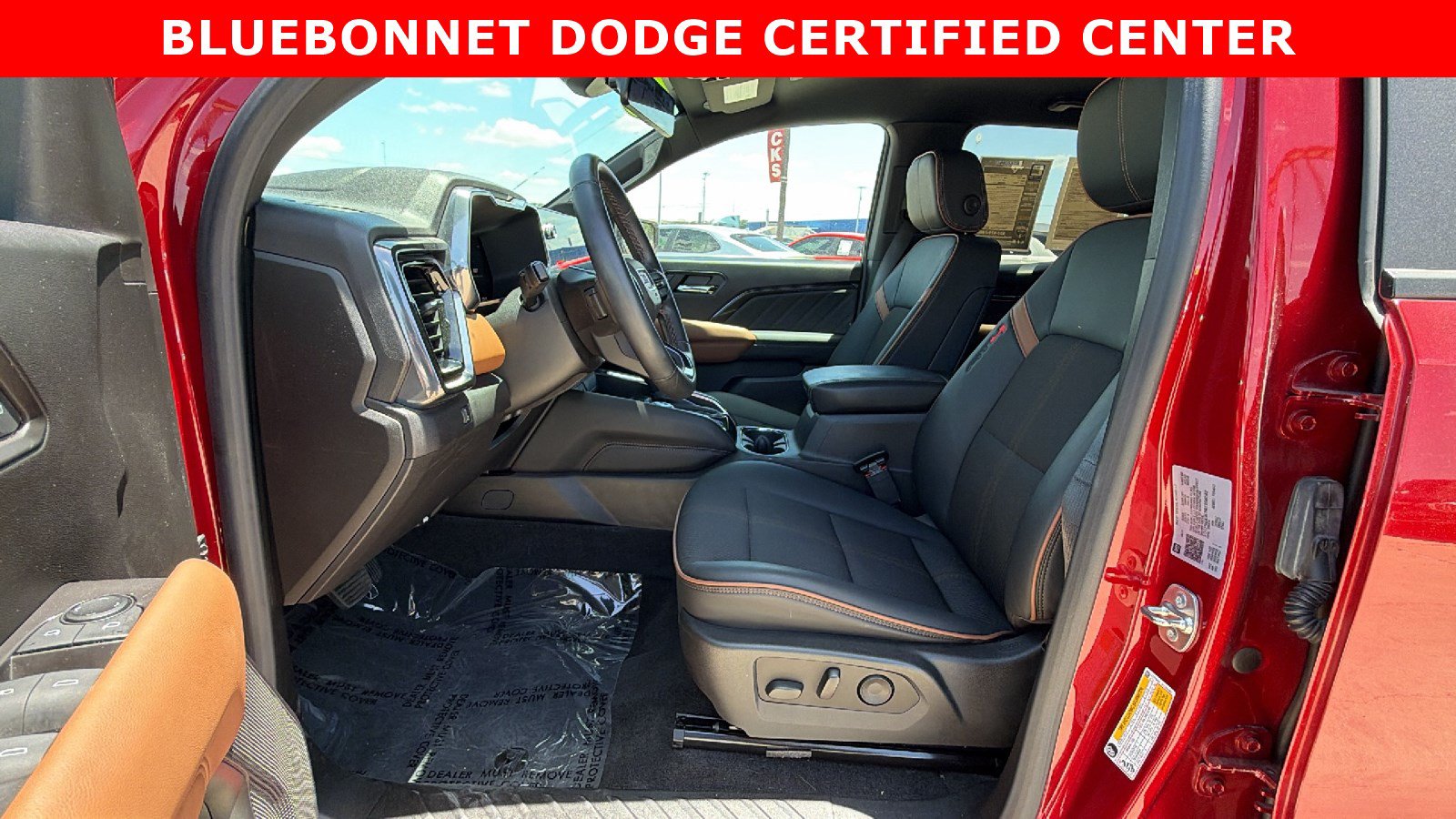 Used 2024 GMC Canyon AT4 w/ Technology Package AWD/4WD image 11