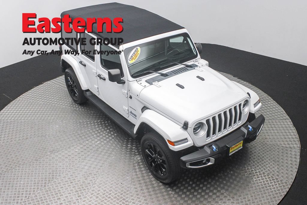 Used 2022 Jeep Wrangler Unlimited Sahara w/ Cold Weather Group AWD/4WD image 3