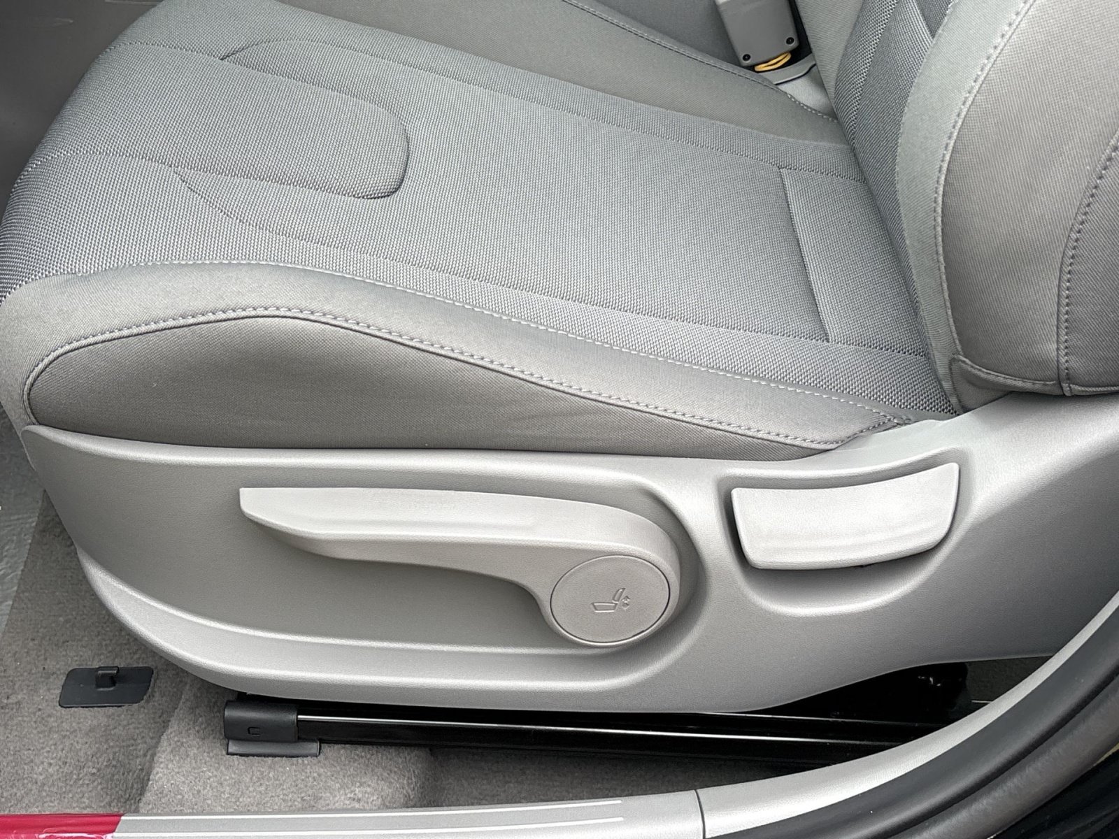 New 2026 Hyundai Elantra SE FWD image 14