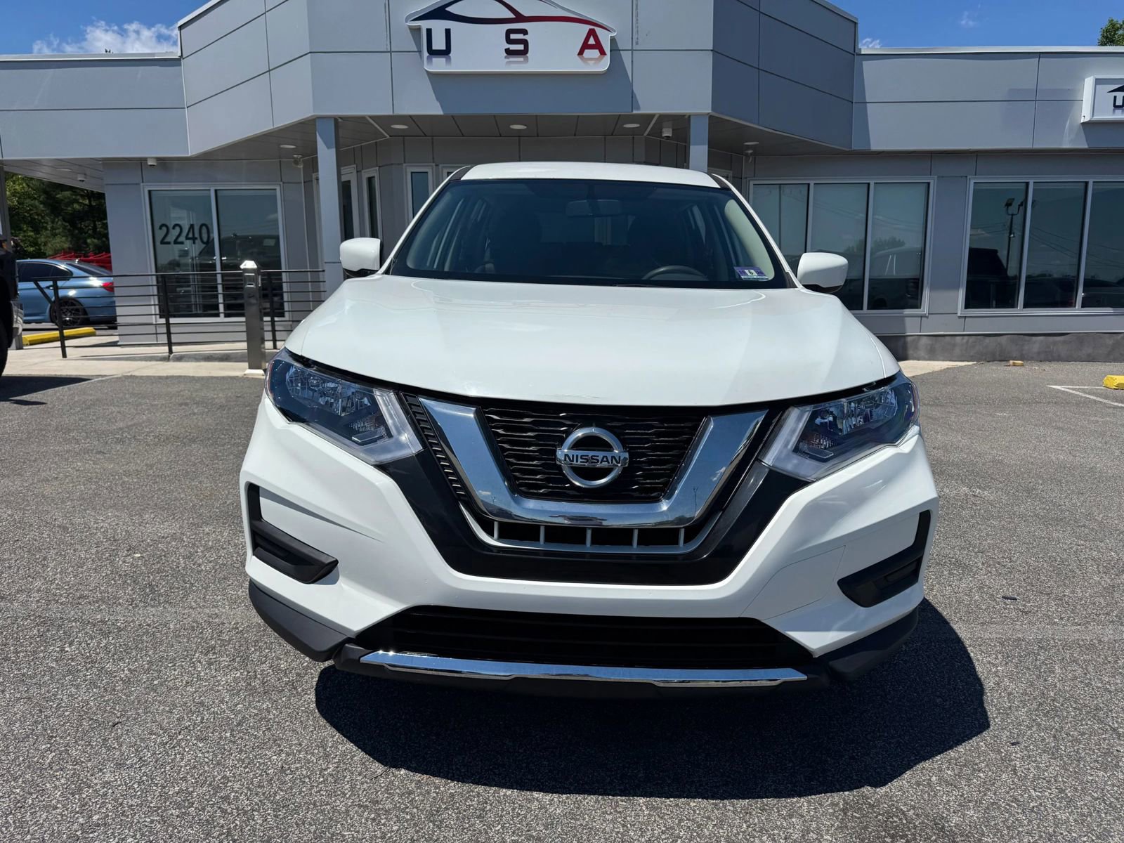 Used 2017 Nissan Rogue S AWD/4WD image 2
