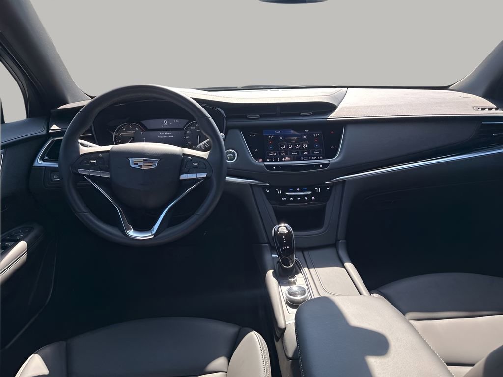 New 2025 Cadillac XT6 Luxury image 23