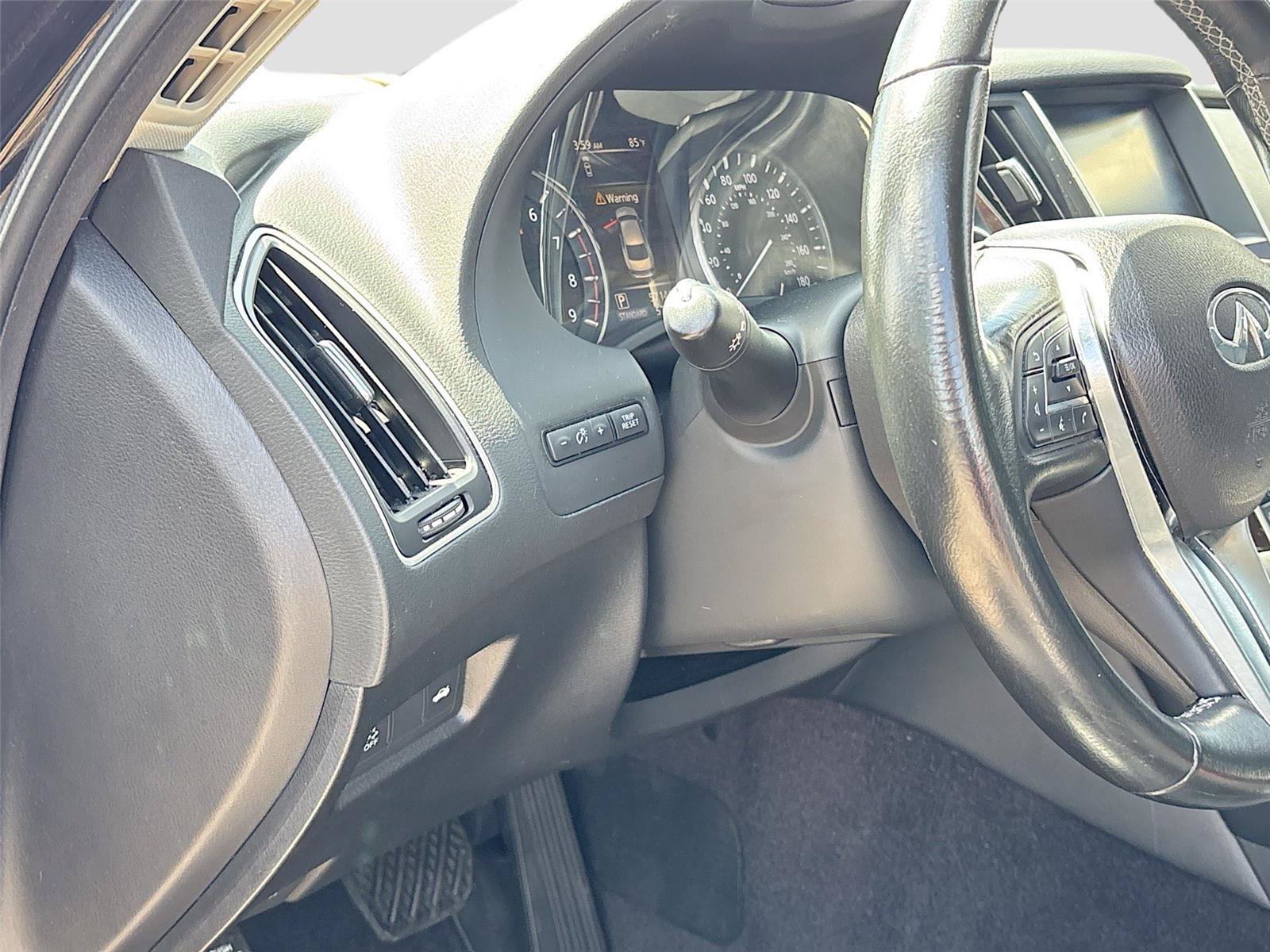 Used 2019 INFINITI Q50 Luxe w/ Cargo Package (L96) RWD image 10