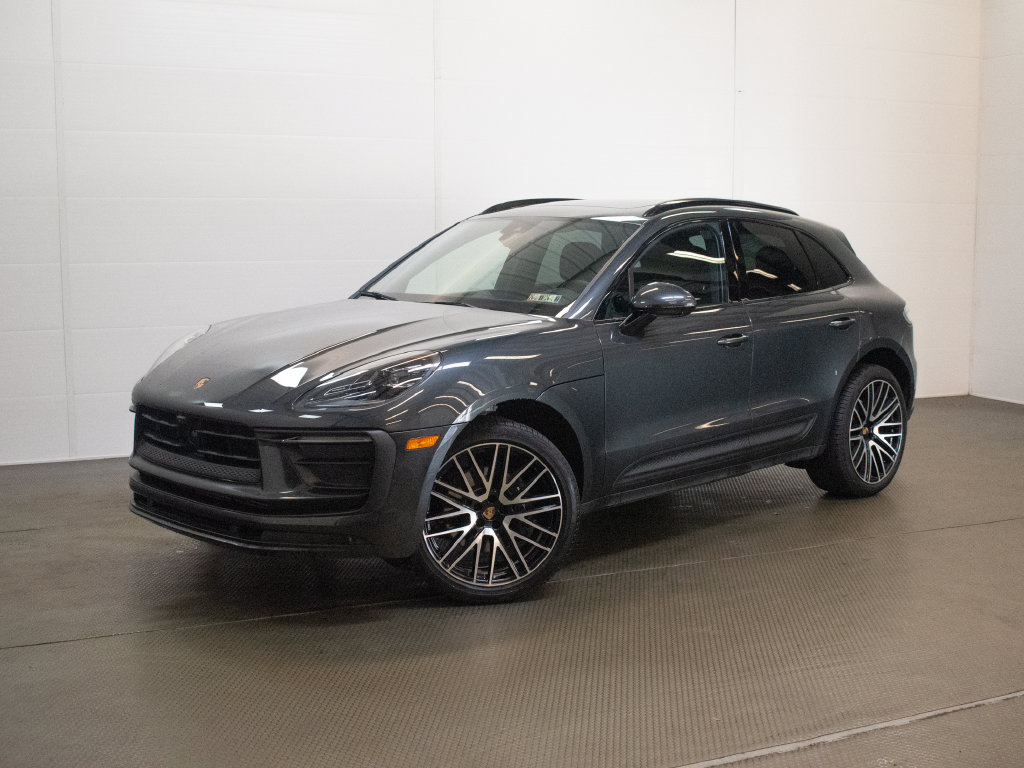 Certified 2026 Porsche Macan AWD/4WD image 1