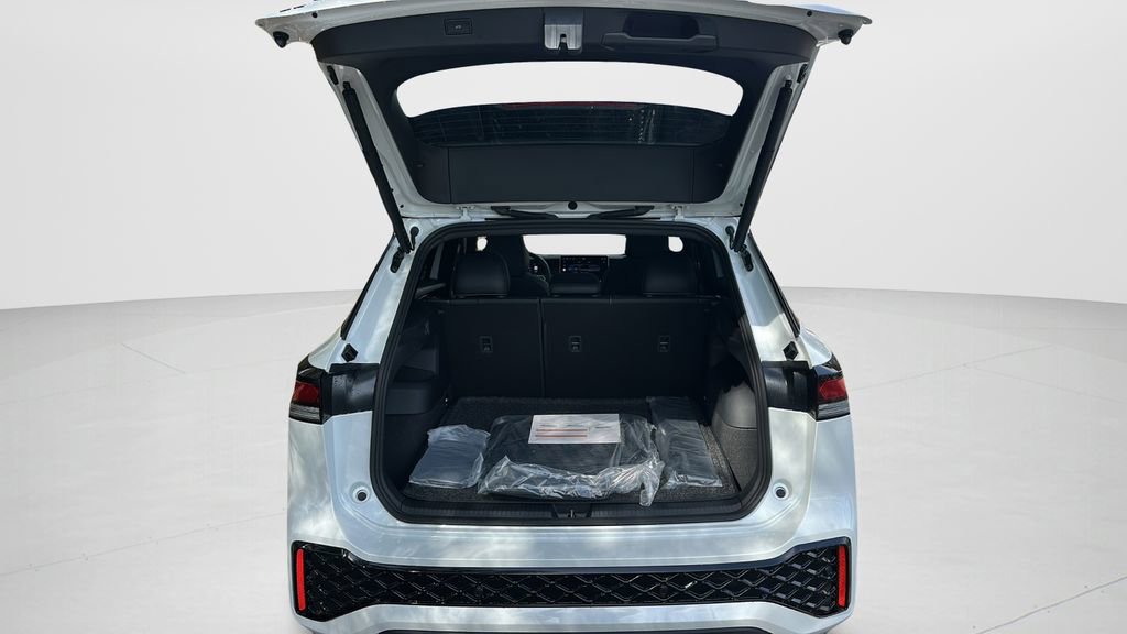 New 2026 Volkswagen Tiguan SE R-Line image 25