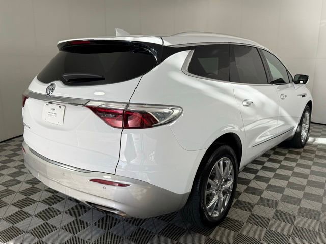Used 2023 Buick Enclave Essence w/ Experience Buick Package image 7