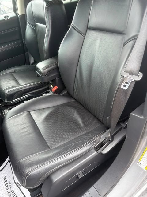 Used 2017 Jeep Compass High Altitude AWD/4WD image 11