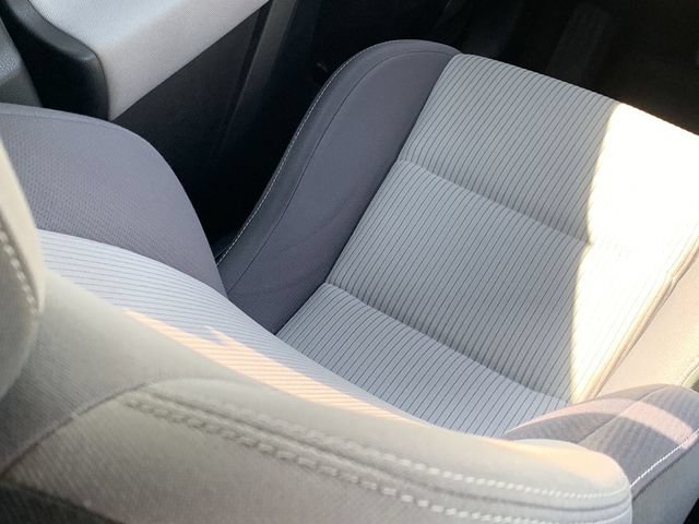 Used 2015 Toyota RAV4 XLE AWD/4WD image 18