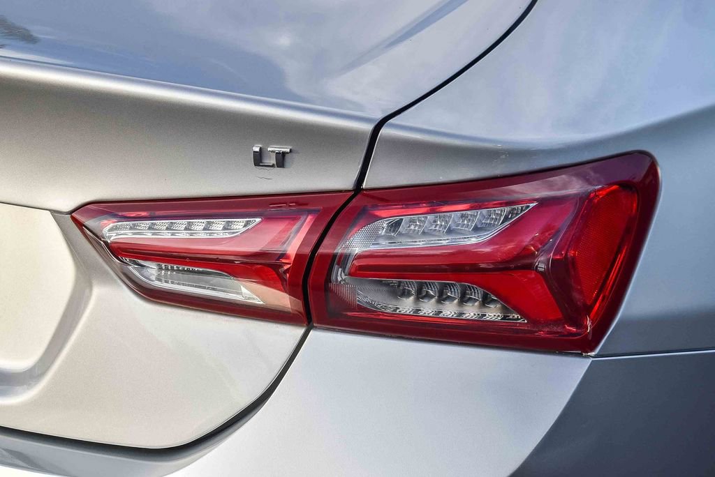 Used 2019 Chevrolet Malibu LT image 7