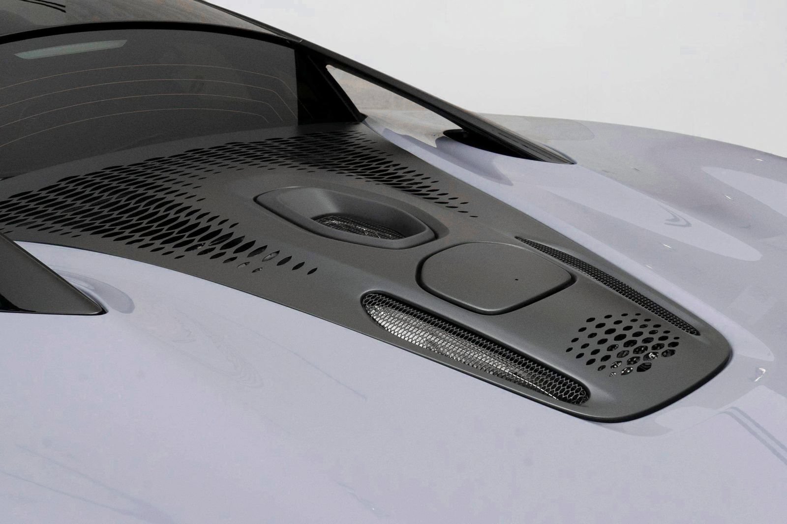 Used 2023 McLaren Artura RWD image 33