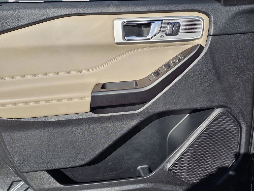 Used 2020 Ford Explorer Limited w/ Class III Trailer Tow Package image 13