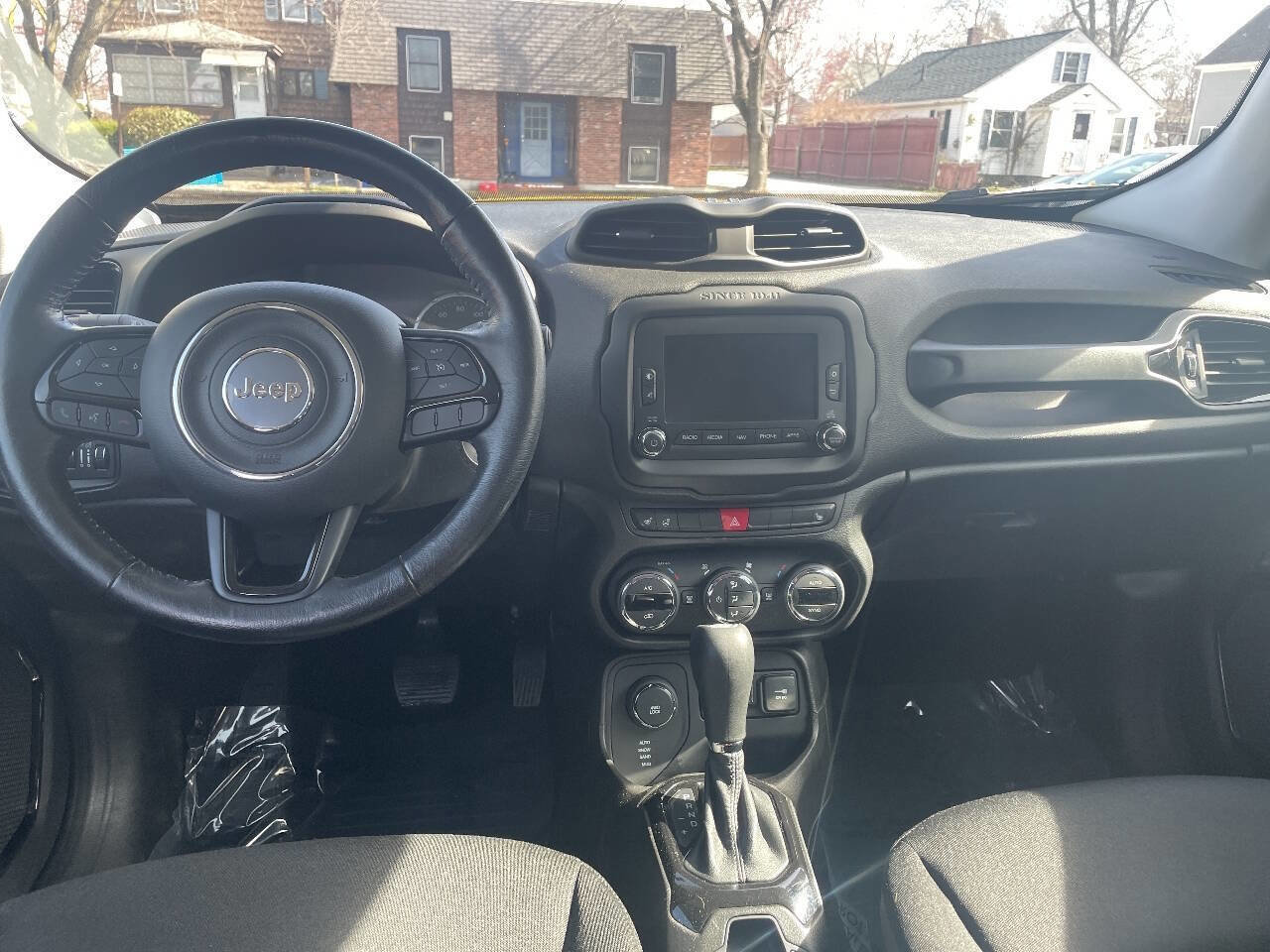 Used 2017 Jeep Renegade Altitude AWD/4WD image 10