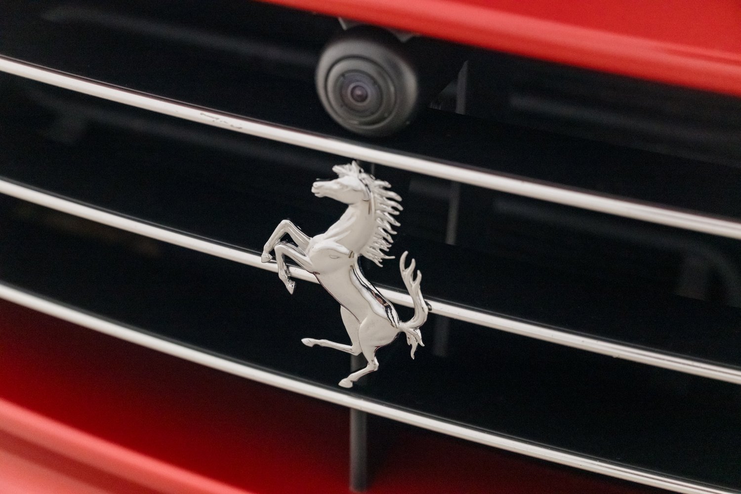 Used 2015 Ferrari California T RWD image 58