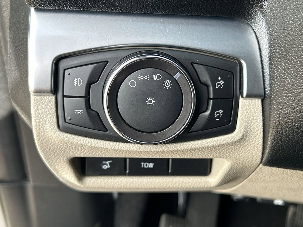 Used 2018 Ford Explorer Limited w/ Equipment Group 301A image 18