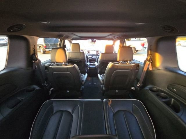 Used 2025 Chrysler Pacifica Limited FWD image 14