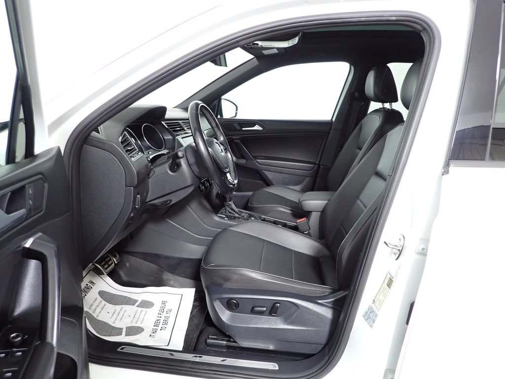Used 2021 Volkswagen Tiguan SE R-Line AWD/4WD image 22