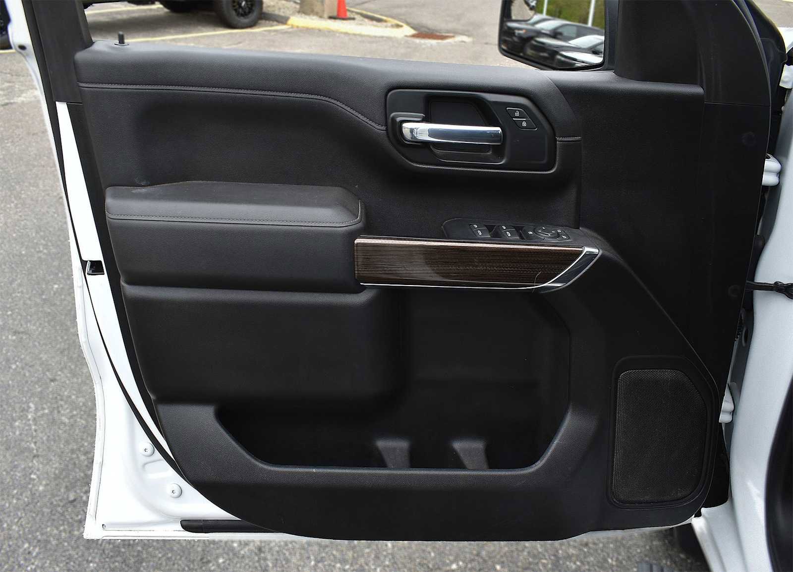 Used 2021 Chevrolet Silverado 1500 RST w/ Z71 Off-Road Package AWD/4WD image 20