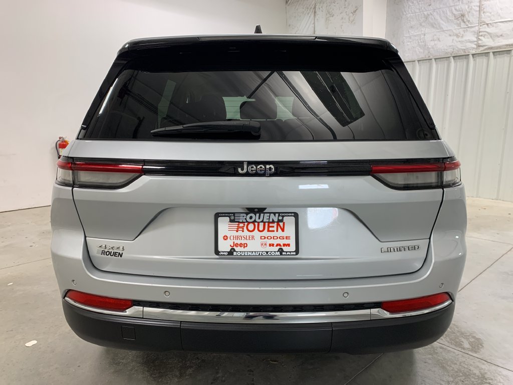 Used 2022 Jeep Grand Cherokee Limited AWD/4WD image 7