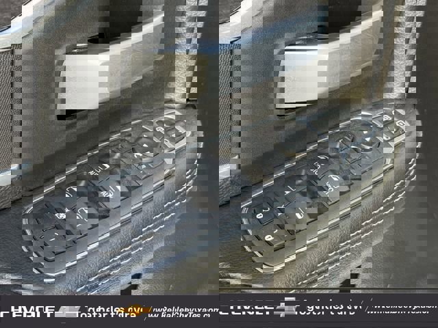 Used 2024 RAM 3500 Big Horn image 29