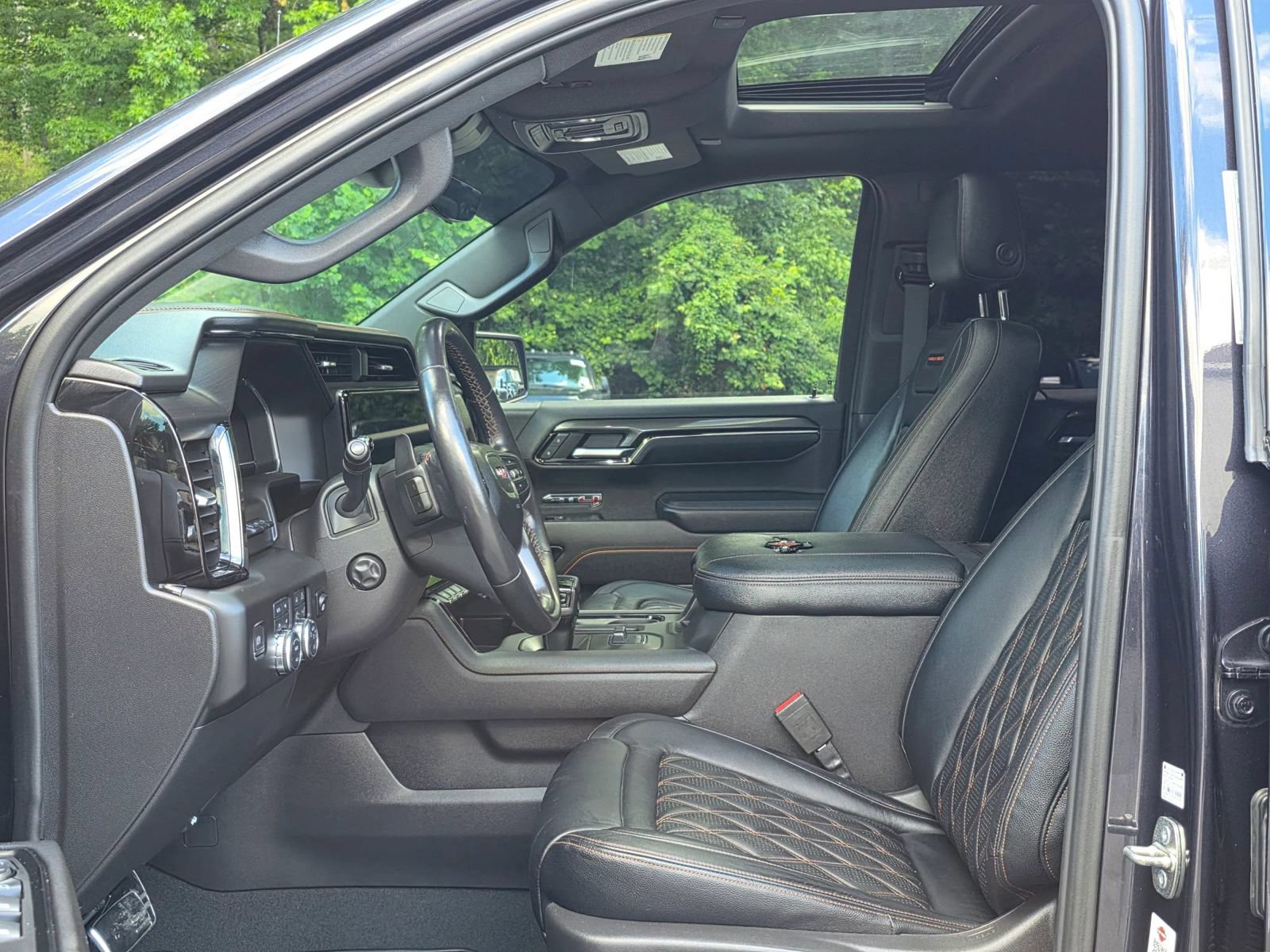 Used 2023 GMC Sierra 1500 AT4 w/ AT4 Premium Package AWD/4WD image 11