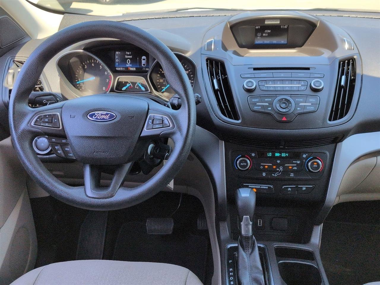 Used 2017 Ford Escape SE FWD image 29