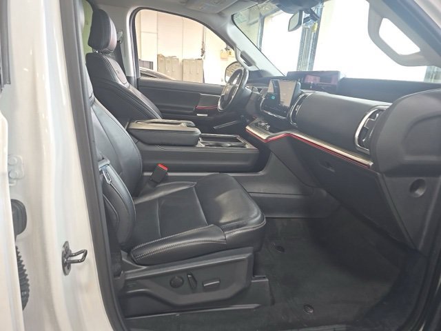 Used 2025 Ford Expedition Max Platinum AWD/4WD image 8