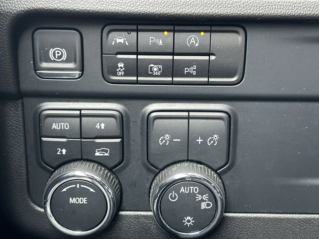 Used 2025 Chevrolet Tahoe LT AWD/4WD image 30