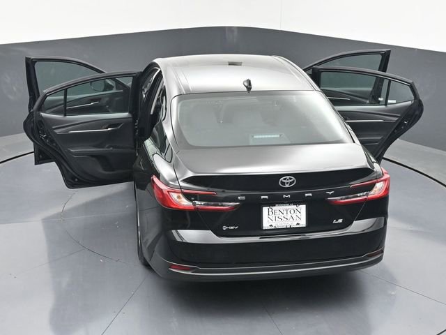 Used 2025 Toyota Camry LE FWD image 42