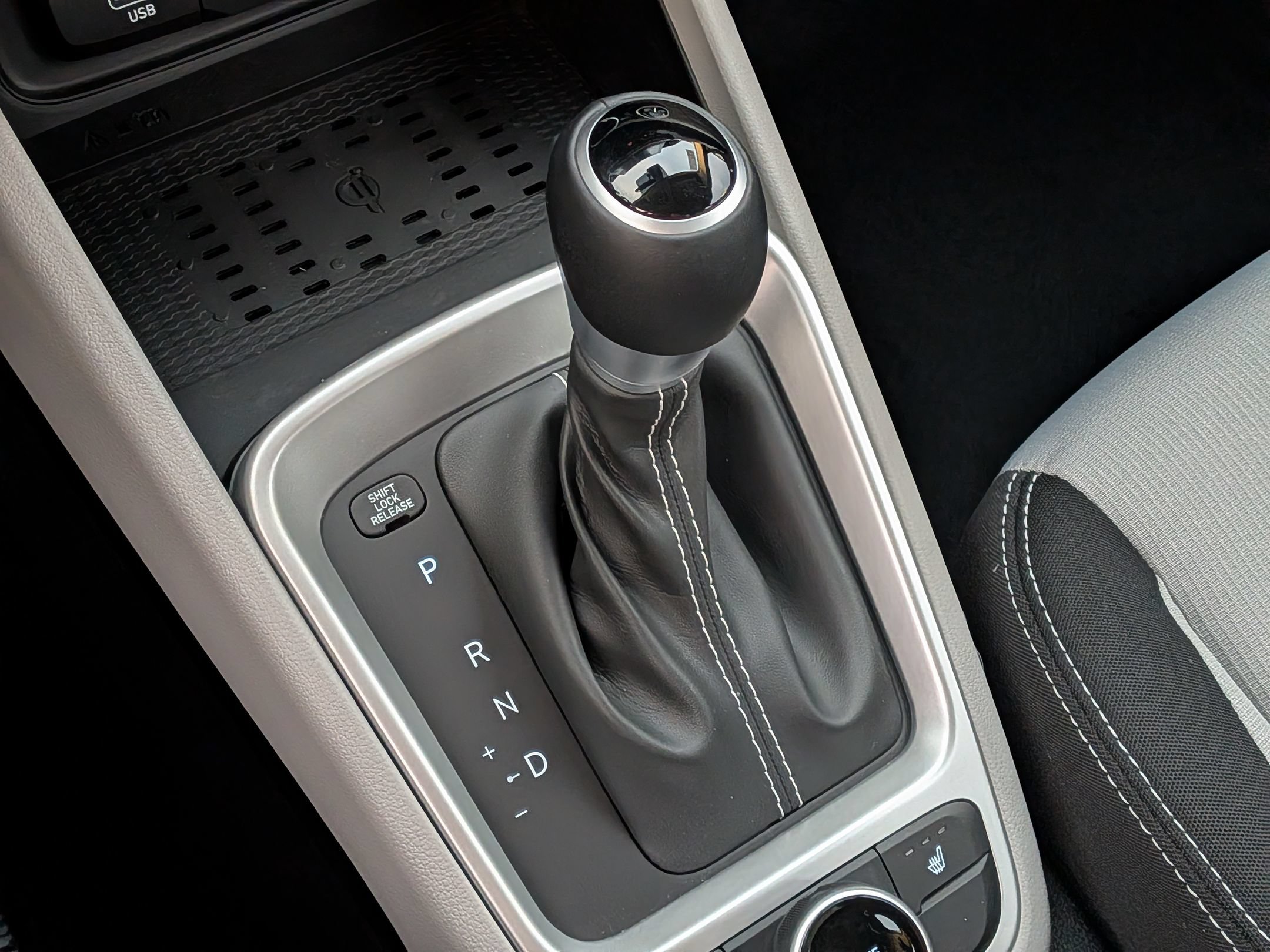 New 2026 Hyundai Venue SEL FWD image 14