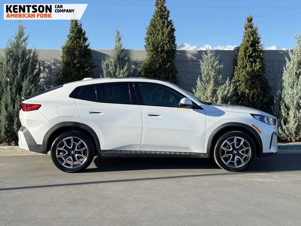 Used 2026 BMW X2 xDrive28i image 11